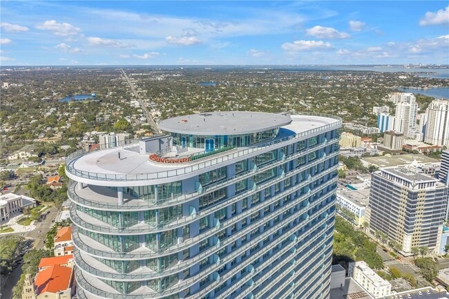 Building Photo - 400 Central Ave