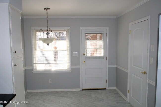 Building Photo - 3026 Kaye Lawn Dr