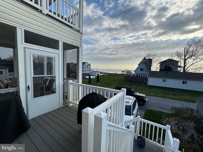 Building Photo - 8315 Bayside Rd