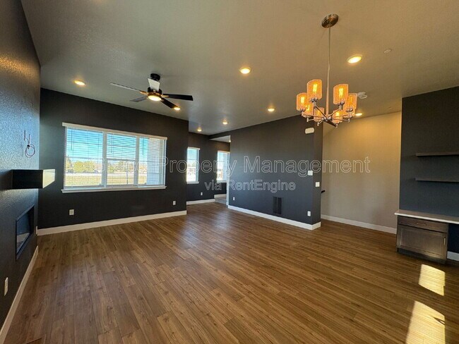 Building Photo - 1585 W 68th Ave