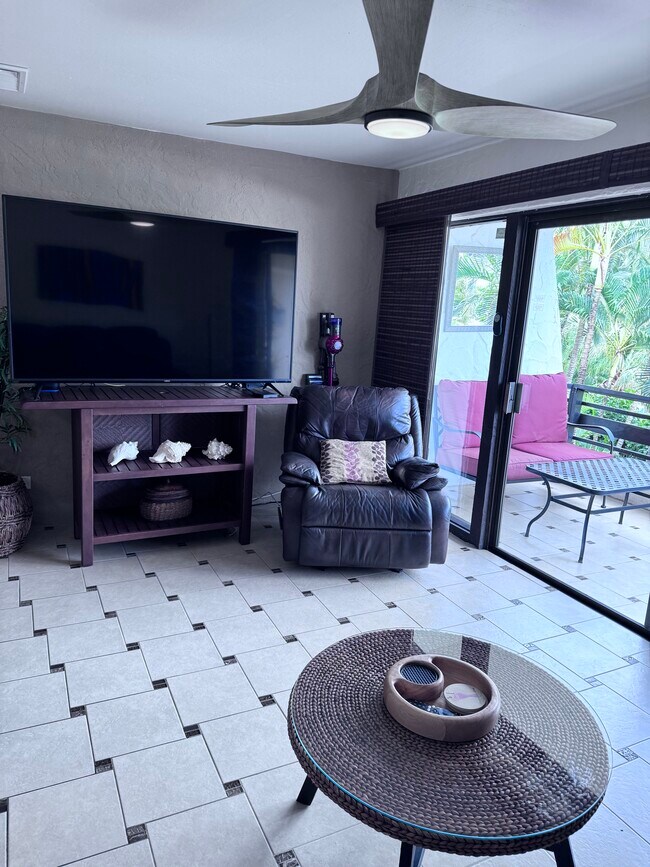 Building Photo - 75-6082-6082 Ali‘i Dr