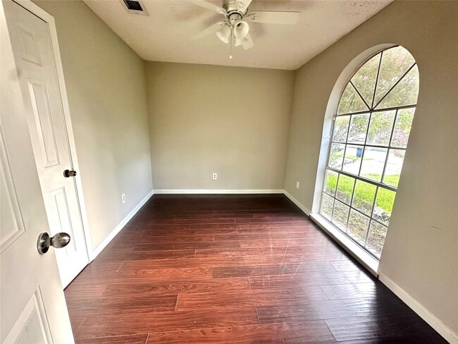 Building Photo - 3727 Meadow Pl Dr