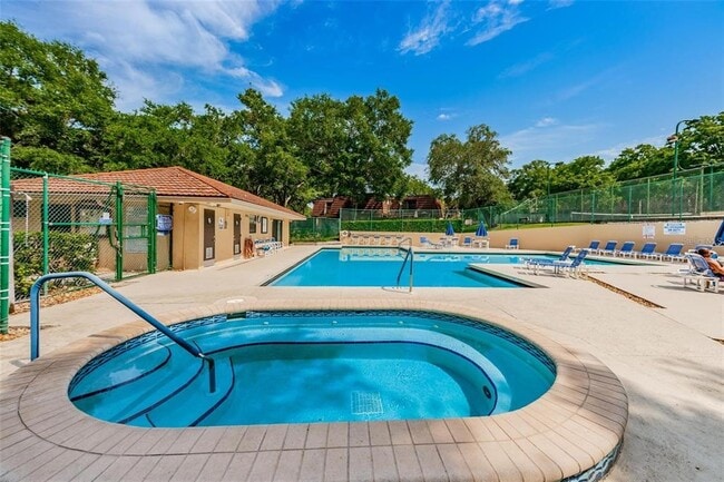 Building Photo - 2636 10th Ct