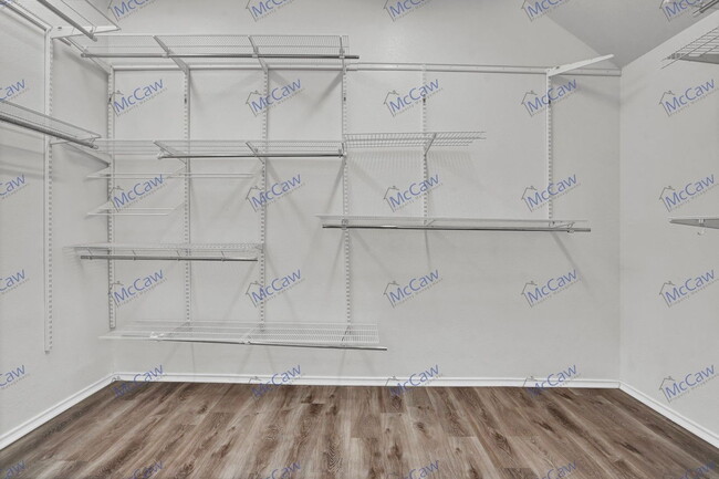 Building Photo - 6113 Lantana Ln