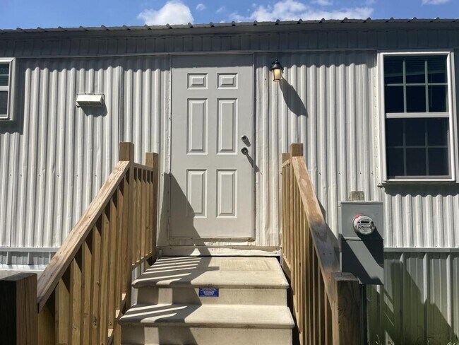 Building Photo - 94 Knox Dr