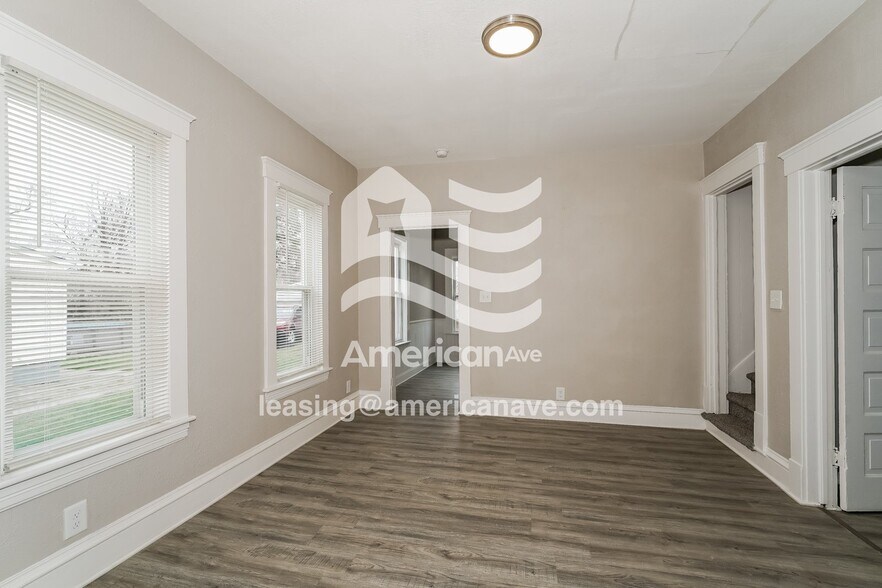 Building Photo - 207 W 29th St