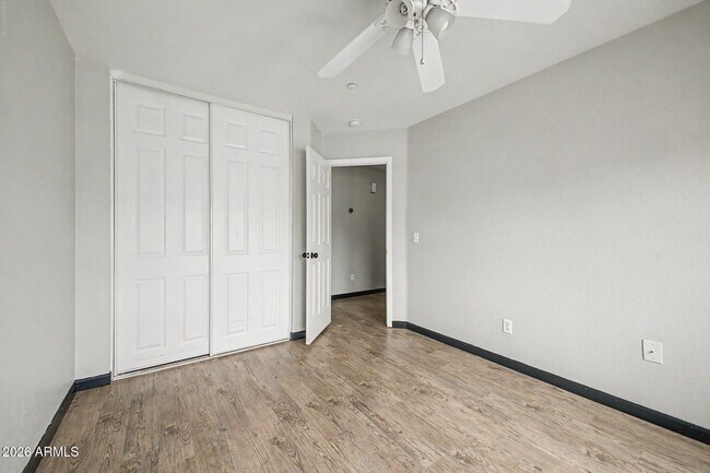 Building Photo - 16550 N Naegel Dr