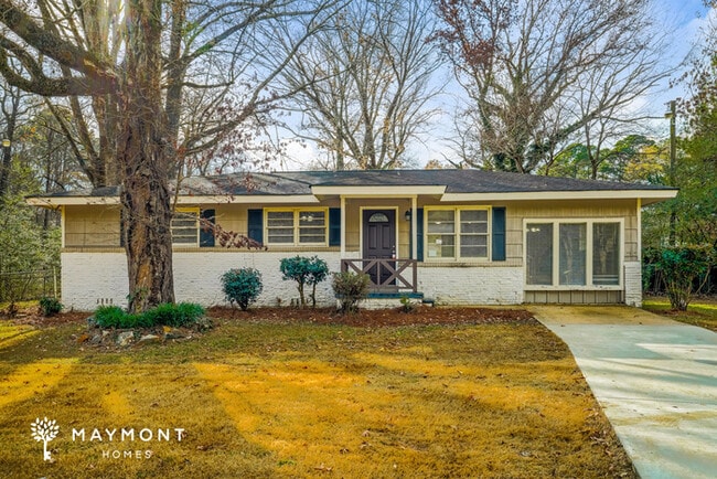 Building Photo - 207 Polly Reed Rd NE