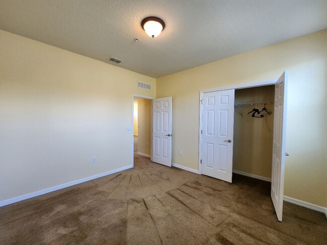 Building Photo - Gorgeous 3-Bedroom, 2.5-Bathroom Townhome in Orlando