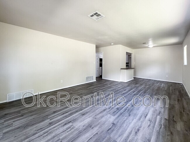Building Photo - 2400 SW 63rd St