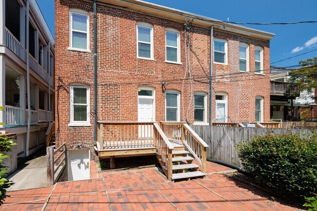Building Photo - 1721 Hanover Ave