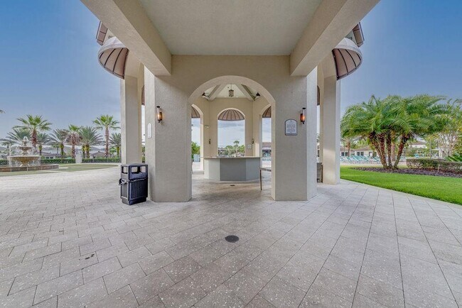 Building Photo - 9327 Sommerset Hills Dr