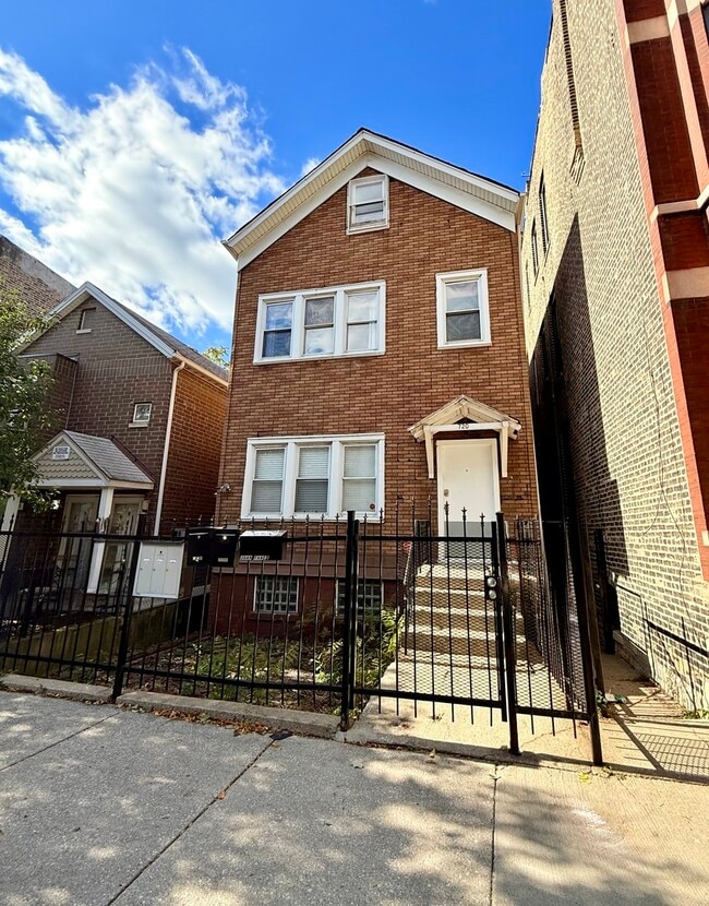 Primary Photo - 720 N Elizabeth St