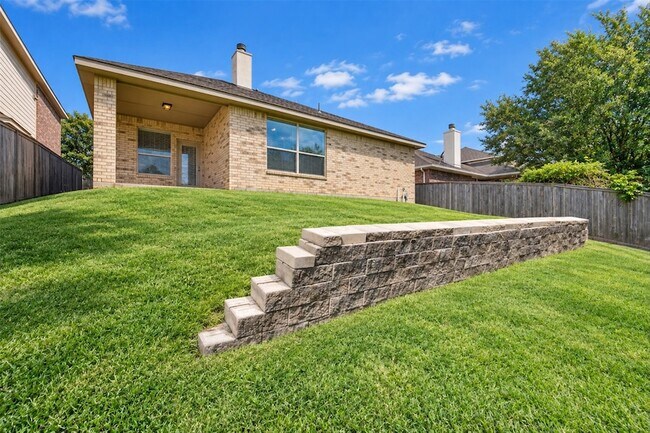 Building Photo - 42 Black Swan Ct