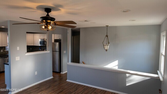 Building Photo - 6 Reno Ct