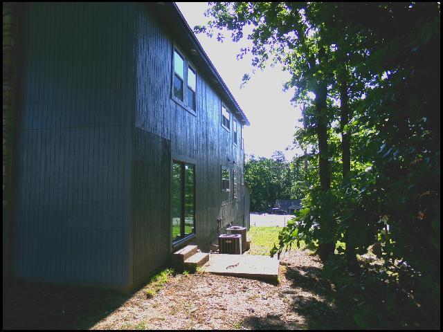 Building Photo - 1807 Sanford Dr