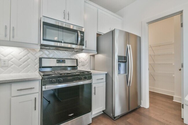 Building Photo - 126 Cannon Trce Dr