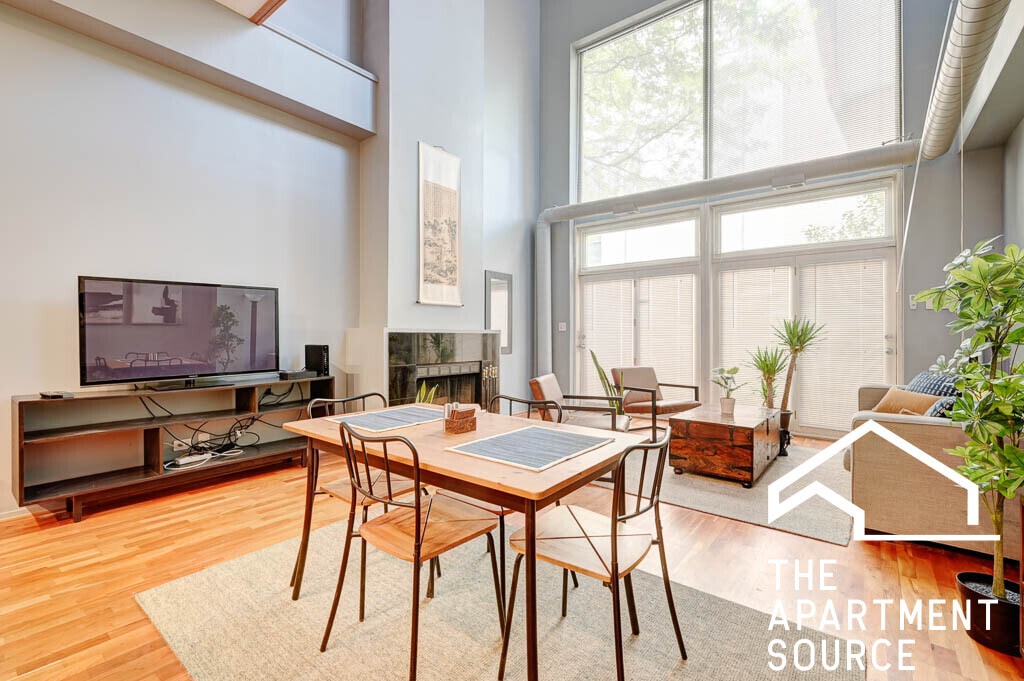 Building Photo - 1760 W Wrightwood Ave