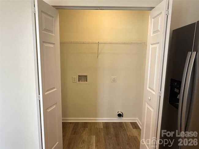 Building Photo - 3660 Lake Spring Ave NW