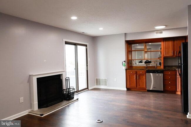 Building Photo - 3807 Babe Ct