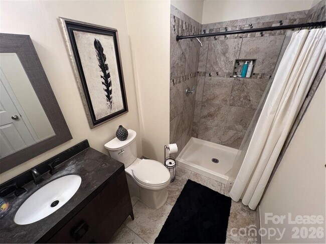 Building Photo - 17919 Kings Point Dr