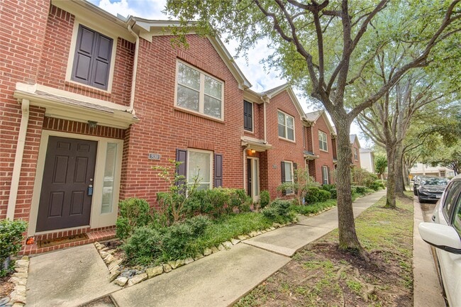 Building Photo - 830 W Heights Hollow Ln