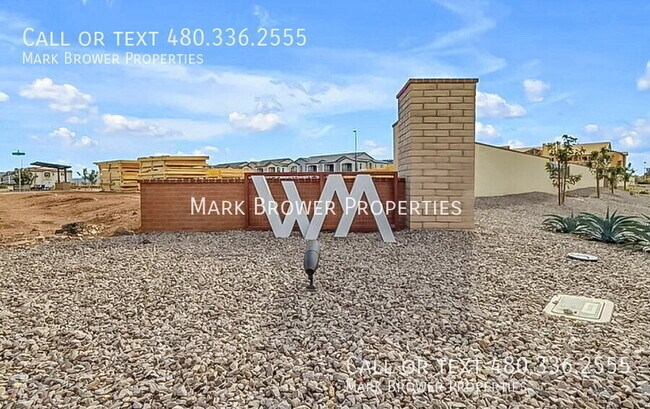 Building Photo - 4119 E Sagebrush St
