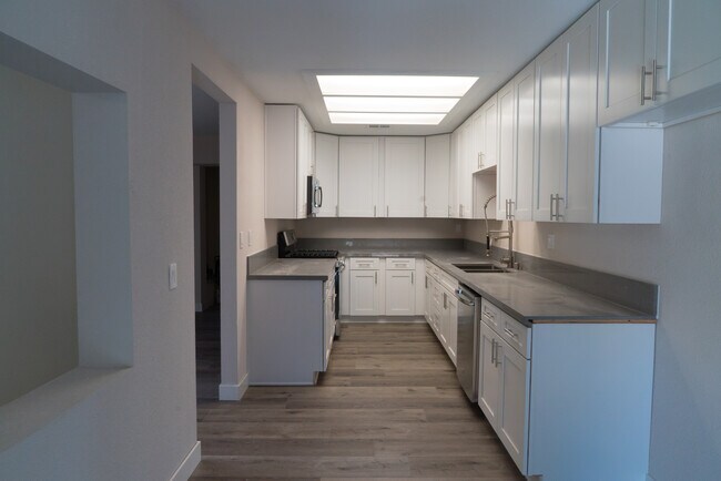 Building Photo - 14526 Garden Rd