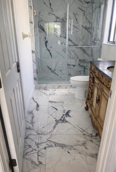 Building Photo - 9616 Golf State Park Way