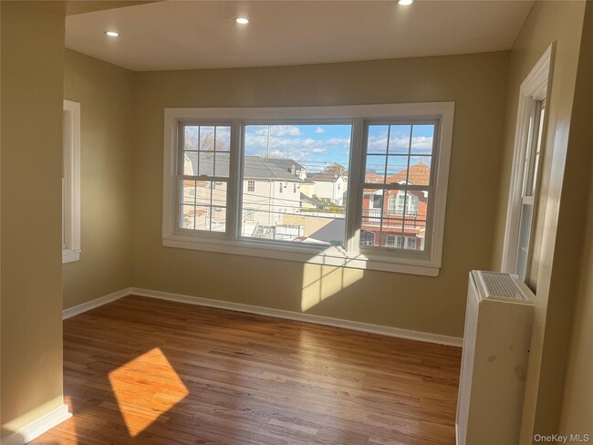 Building Photo - 107-12 164th St