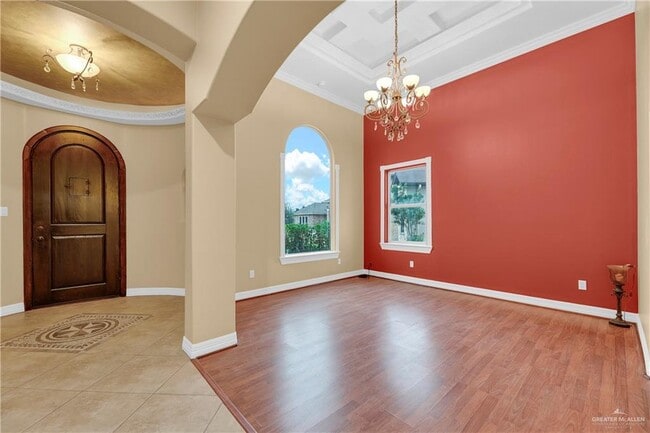 Building Photo - 3218 Lerma Dr