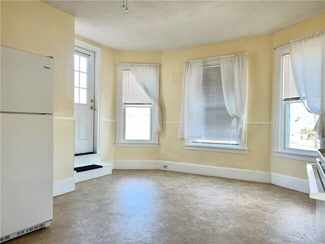 Building Photo - 90 Spring St