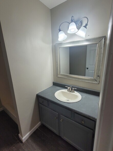 Building Photo - 2207 Weathered Rock Rd