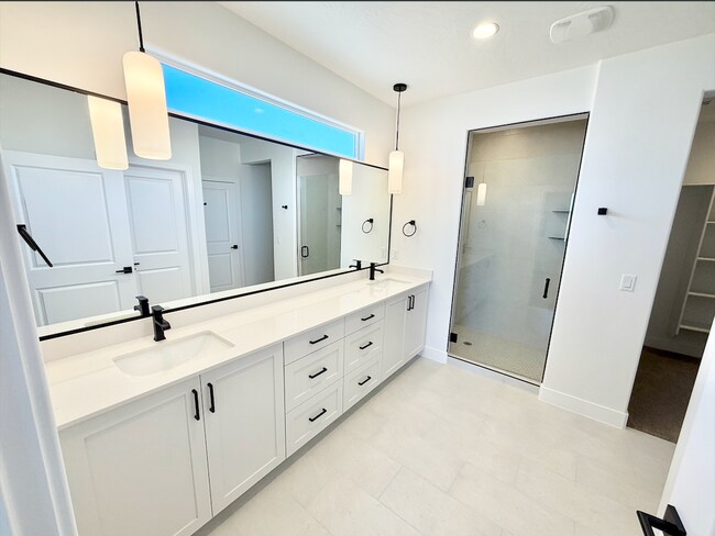 Building Photo - 4135 El Capitan Wy