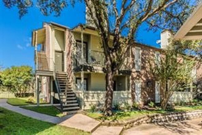 Building Photo - 5981 Arapaho Rd