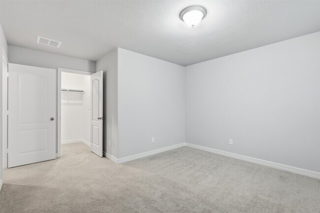 Building Photo - 119 Buttonwood Ct