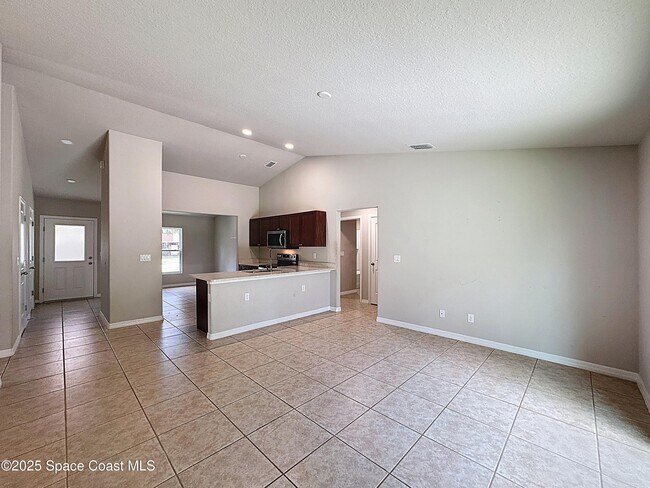 Building Photo - 218 Parker Dr