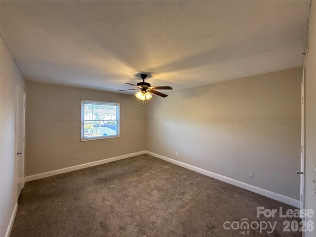 Building Photo - 7906 Oak Meadow Ct