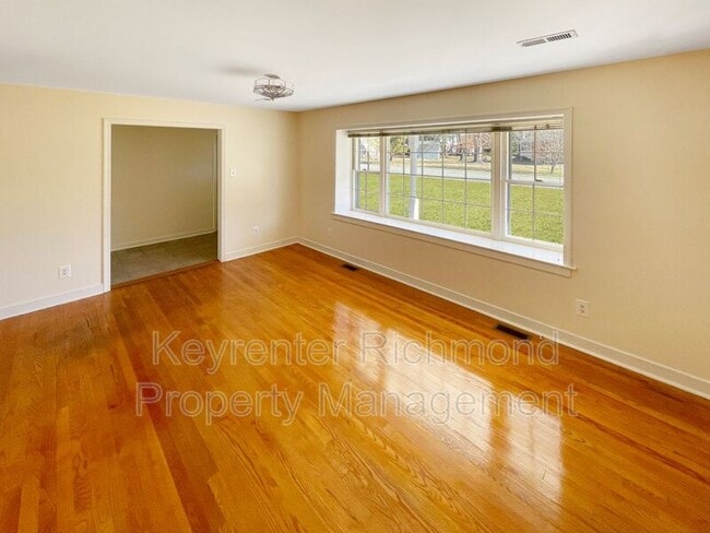 Building Photo - 120 Stanmore Rd