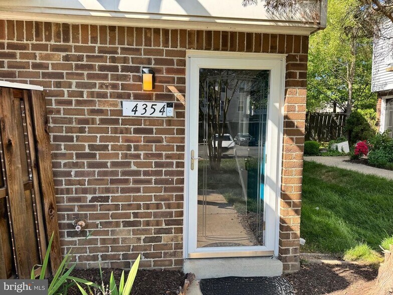 Primary Photo - 4354 Pembrook Village Dr