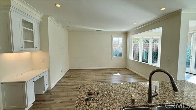 Building Photo - 64 Sedgewick