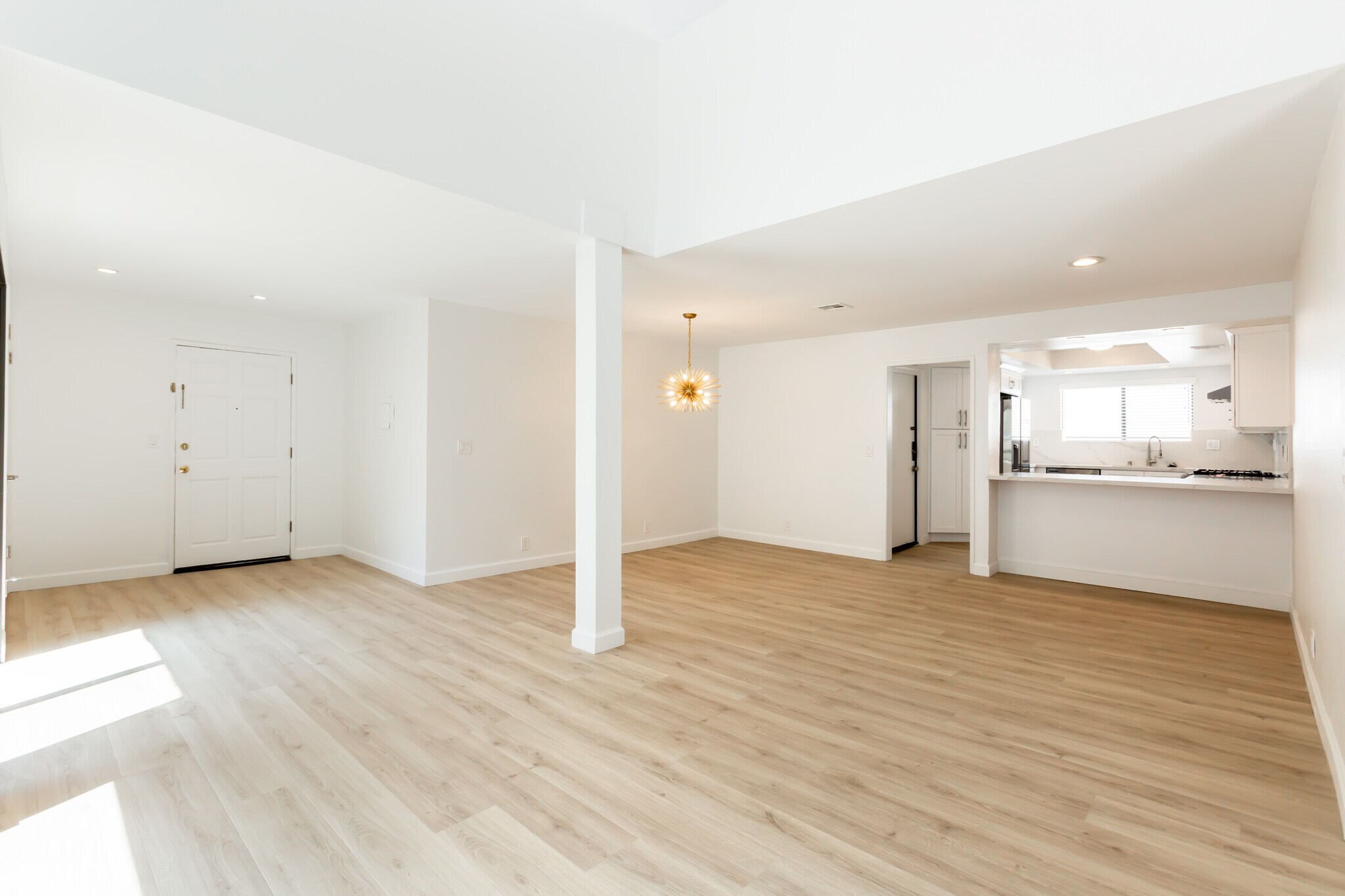 Building Photo - 1738 S Bentley Ave