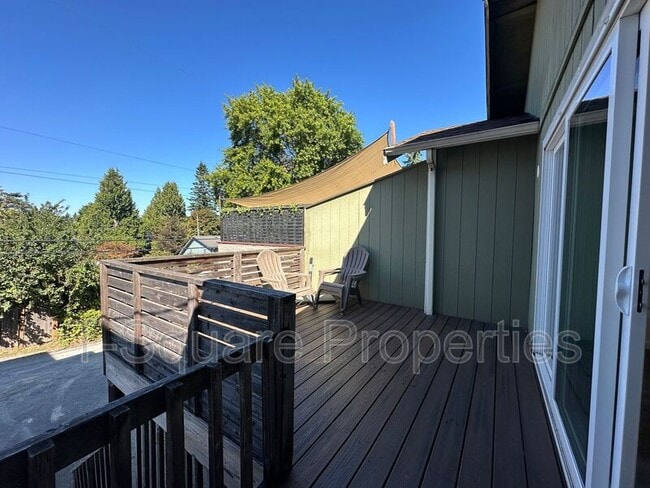 Building Photo - 8443 Delridge Wy SW