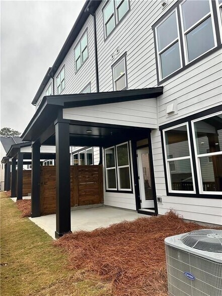 Building Photo - 1225 Waldon Xing