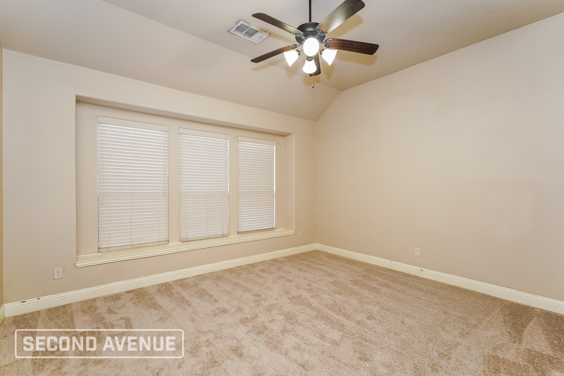 Building Photo - 401 Bamborough Dr