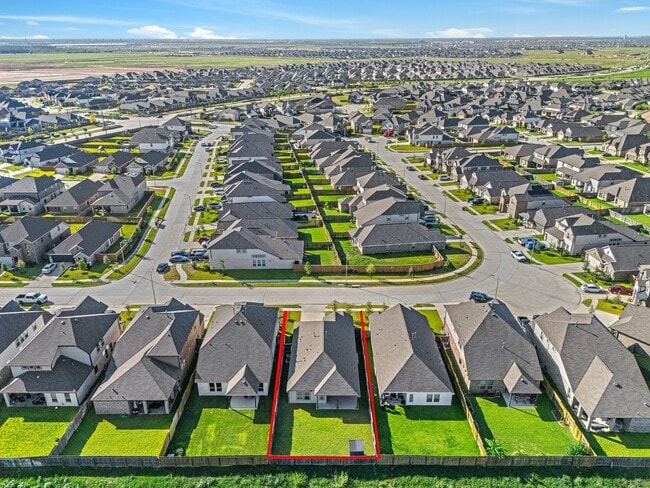 Building Photo - 8210 Vida Costa Dr