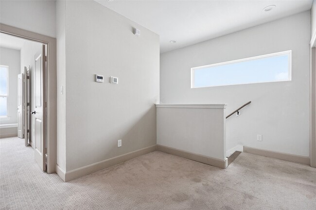 Building Photo - 9551 Neuens Rd