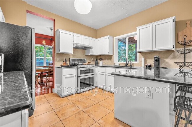 Building Photo - 14412 Sherbrook Pl