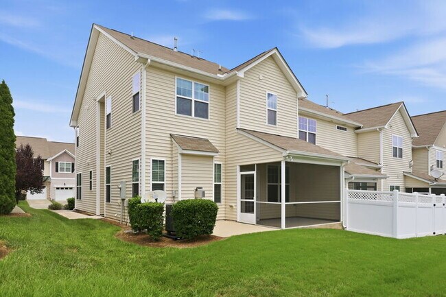 Building Photo - 7215 Ladbrooke St