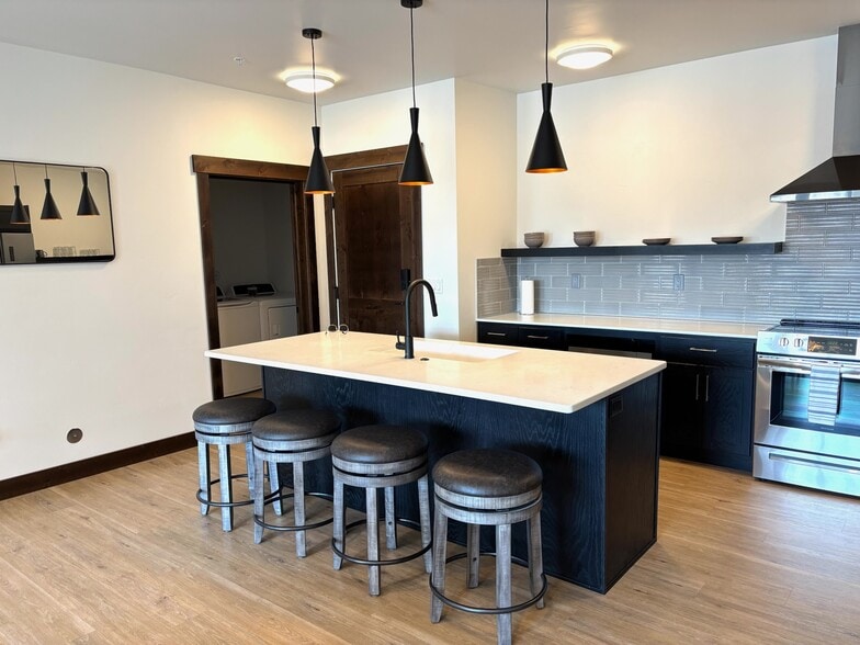 Building Photo - 510 Nucleus Ave